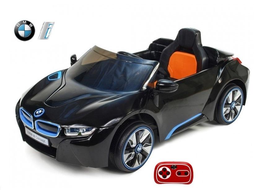 Elektrické auto BMW i8, černé