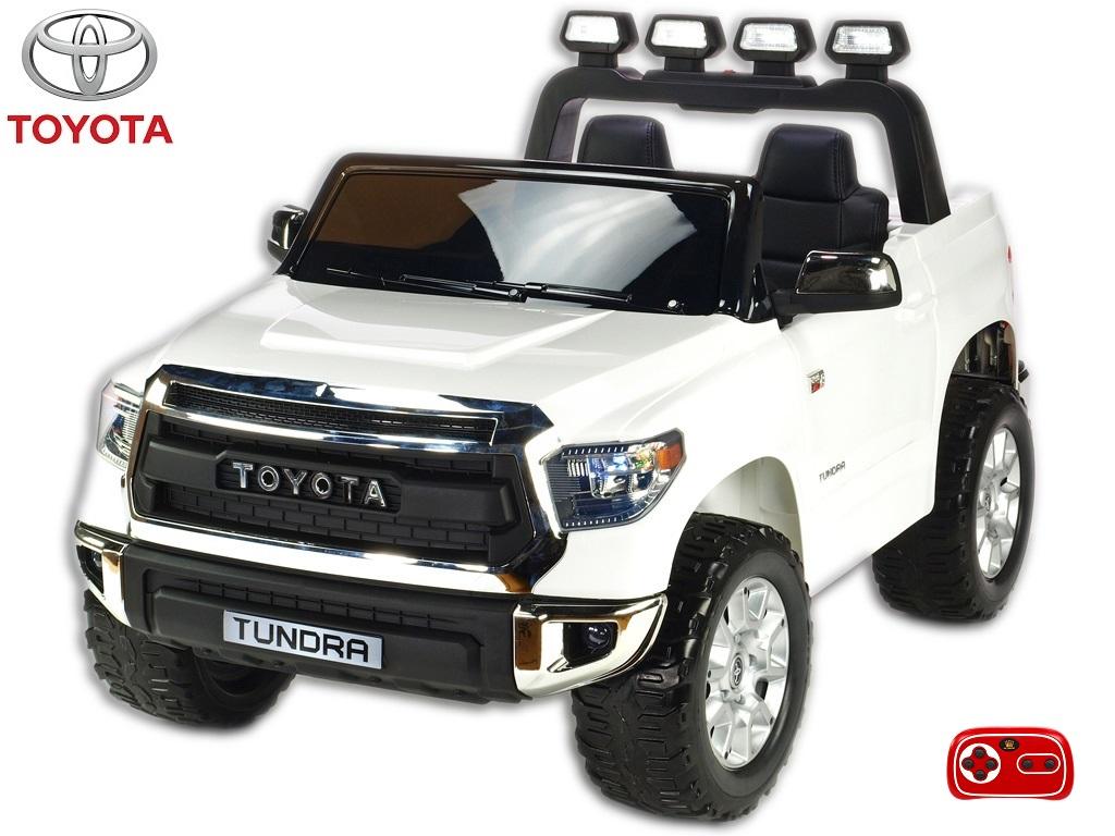 Elektrický džíp Toyota Tundra střední velikost, bílá